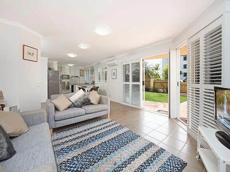 3/2-6 Douglas Street