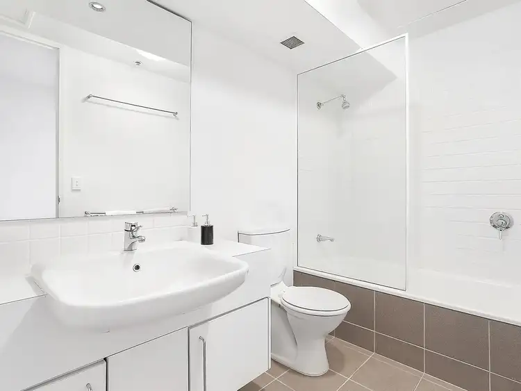 Fifth view of Homely apartment listing, 604/582 St Kilda Road, Melbourne VIC 3004