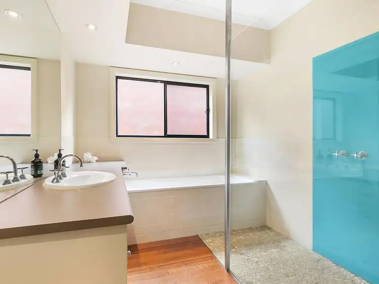 Sixth view of Homely house listing, 2 Cahill Court, Highton VIC 3216