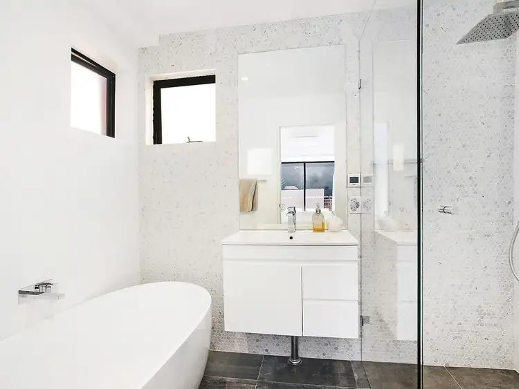 Fifth view of Homely apartment listing, 3/7 Alexander Street, Tamarama NSW 2026