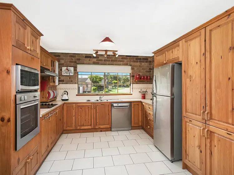 Second view of Homely house listing, 8 Glenice Close, Gorokan NSW 2263