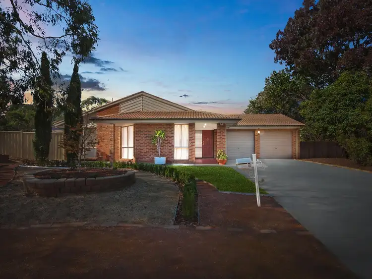 Second view of Homely house listing, 8 Cropper Place, Gordon ACT 2906