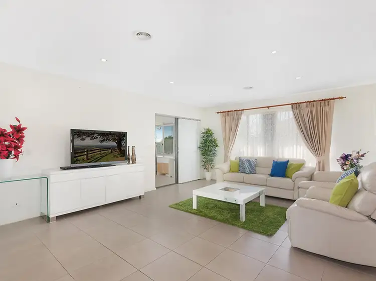 Fourth view of Homely house listing, 29 Hutchison Circuit, Crestwood NSW 2620