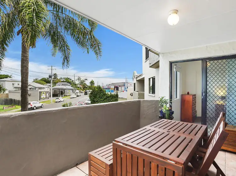 1/16 Jellicoe Street, Coorparoo QLD 4151