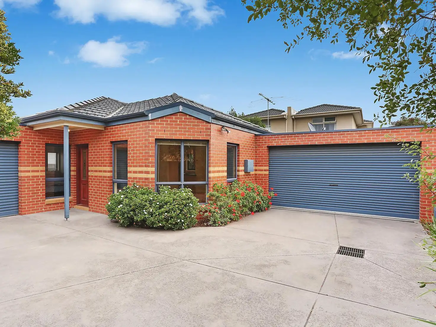 Main view of Homely unit listing, 2/24 Barry Road, Burwood East VIC 3151