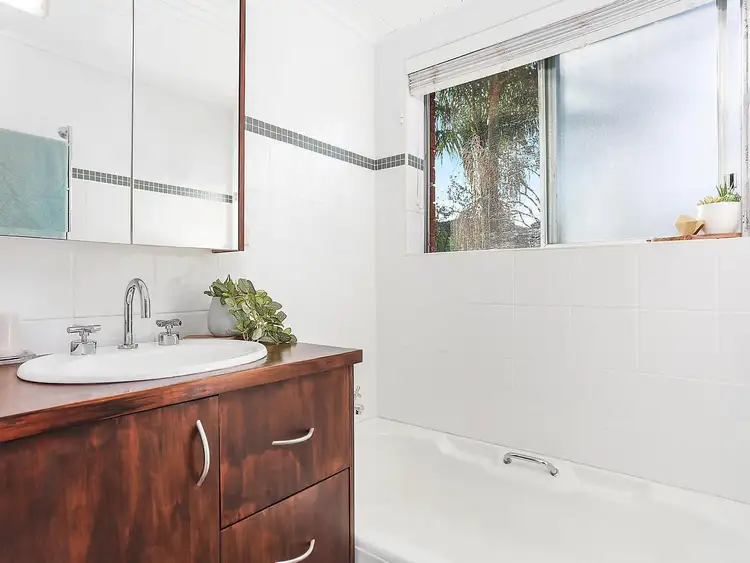 Fourth view of Homely apartment listing, 10/16 Avon Road, Dee Why NSW 2099