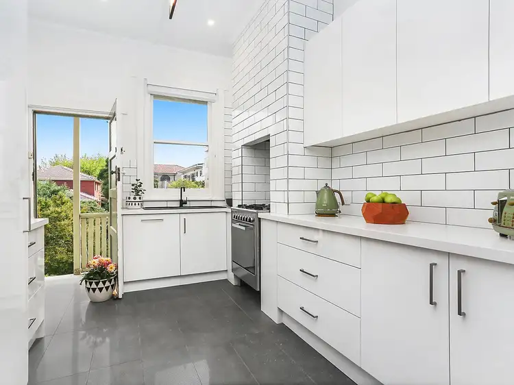 Third view of Homely apartment listing, 8/8 Beach Avenue, Elwood VIC 3184