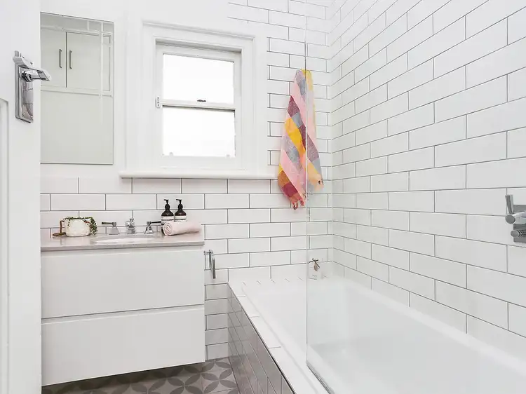 Sixth view of Homely apartment listing, 8/8 Beach Avenue, Elwood VIC 3184