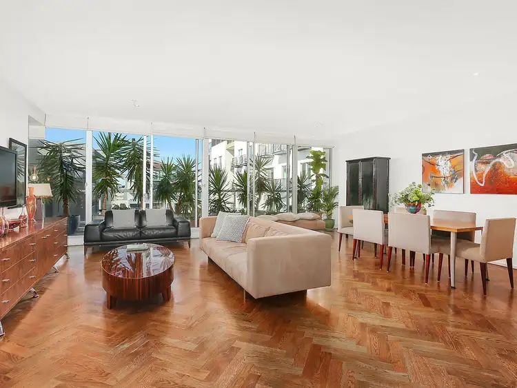 502/65 Beach Street, Port Melbourne VIC 3207
