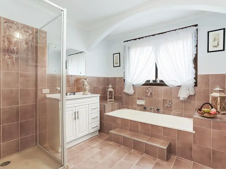 Sixth view of Homely house listing, 7 Joshua Court, Kings Park VIC 3021