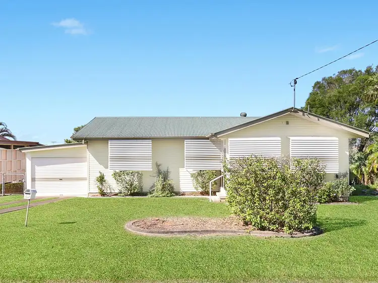 11 Blaxland Street, Eastern Heights QLD 4305