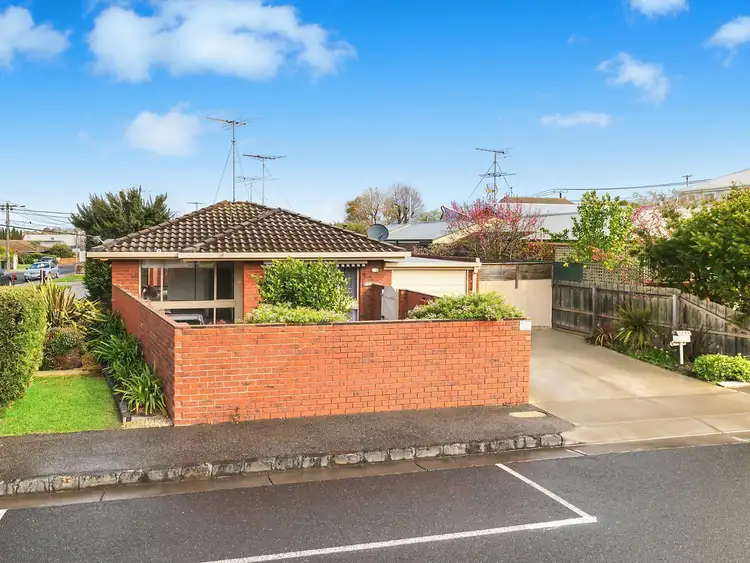 1/49 Mervyn Street, Newtown VIC 3220