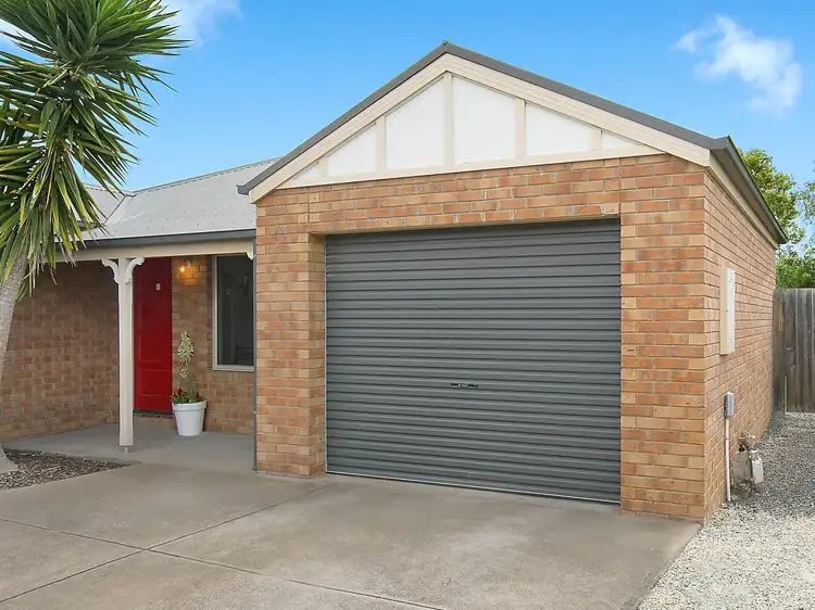 2/30 Breadalbane Street, Newcomb VIC 3219