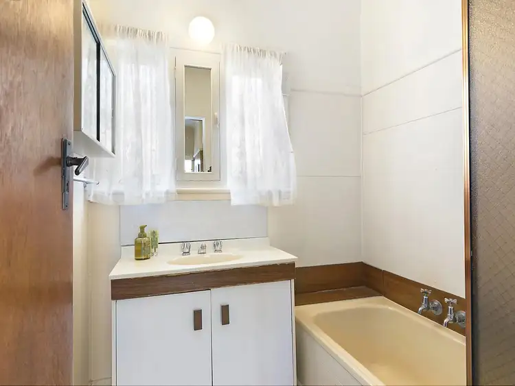 Sixth view of Homely house listing, 4 Searle Street, Geelong West VIC 3218