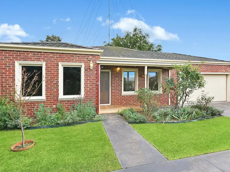 2/7 Arkana Avenue, Highton VIC 3216