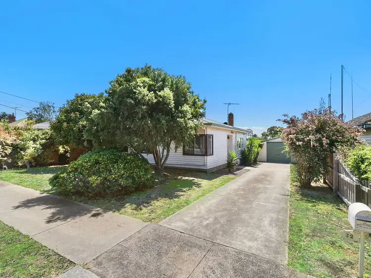 32 Toyne Avenue, Hamlyn Heights VIC 3215
