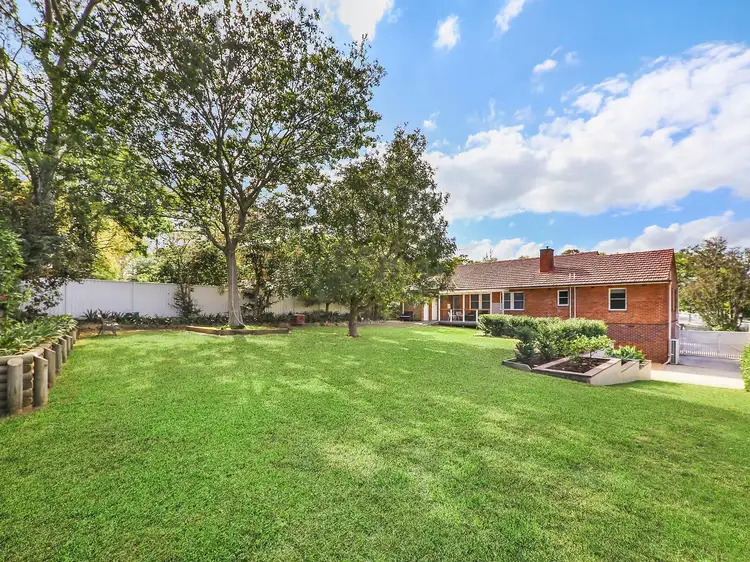 4 Gollan Avenue, Oatlands NSW 2117