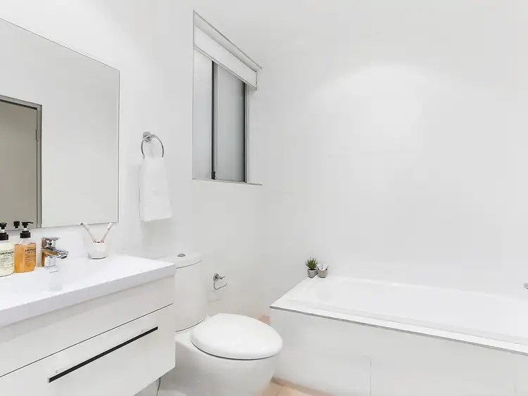 Fifth view of Homely apartment listing, 2/50 Kentwell Road, Allambie Heights NSW 2100