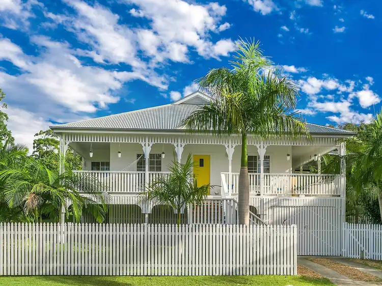 2 Bottlebrush Crescent, Suffolk Park NSW 2481