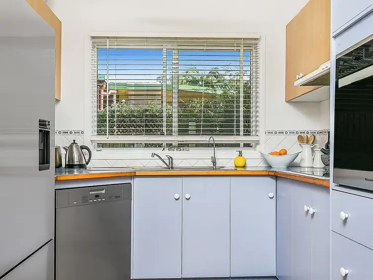 Fifth view of Homely house listing, 2 Bottlebrush Crescent, Suffolk Park NSW 2481