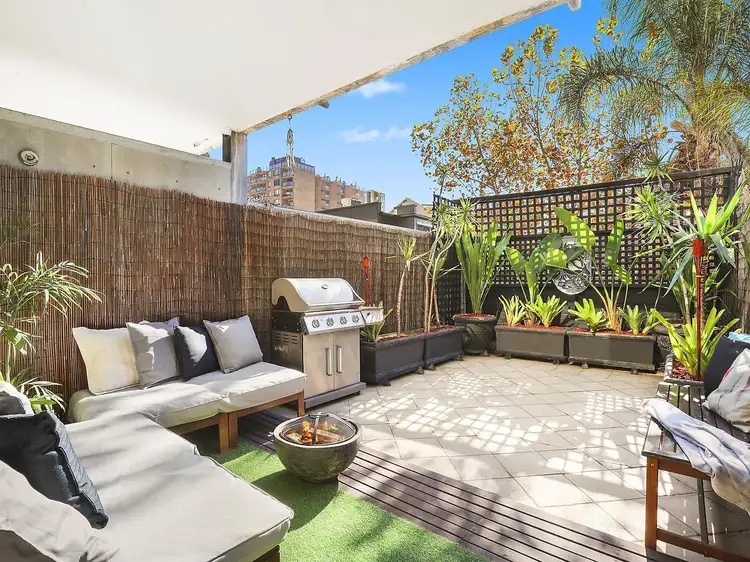 Main view of Homely studio listing, 207/302 Crown Street, Darlinghurst NSW 2010