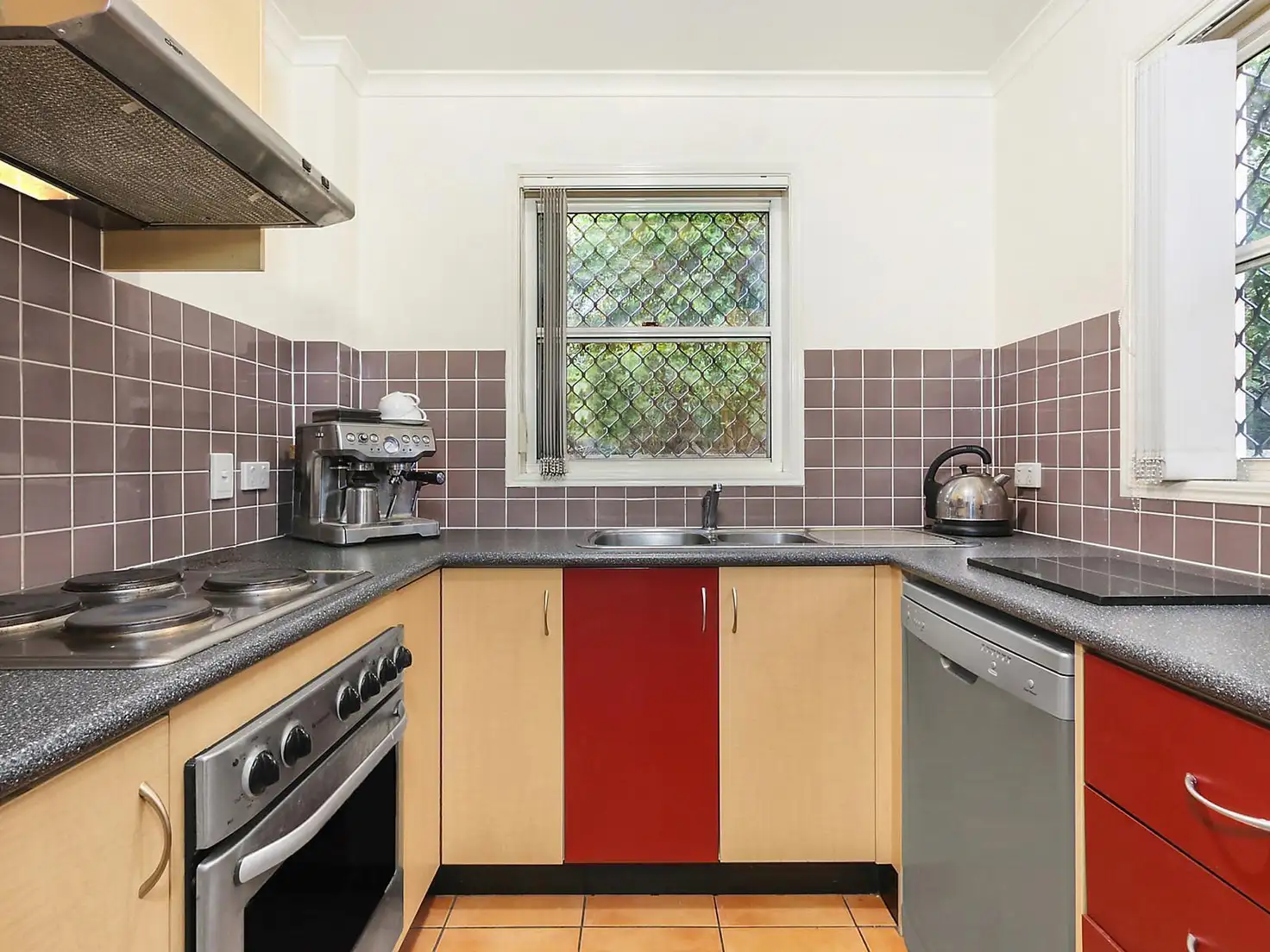 Main view of Homely townhouse listing, 4/188 Broadwater Road, Mansfield QLD 4122