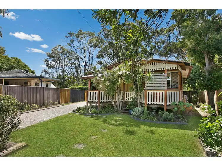 19 Malabar Street, Wynnum West QLD 4178