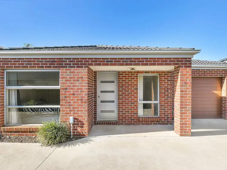 Main view of Homely unit listing, 2/10 Raymond George Place, Lara VIC 3212