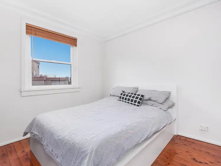 Third view of Homely apartment listing, 18/2 Kurraghein Avenue, Rushcutters Bay NSW 2011