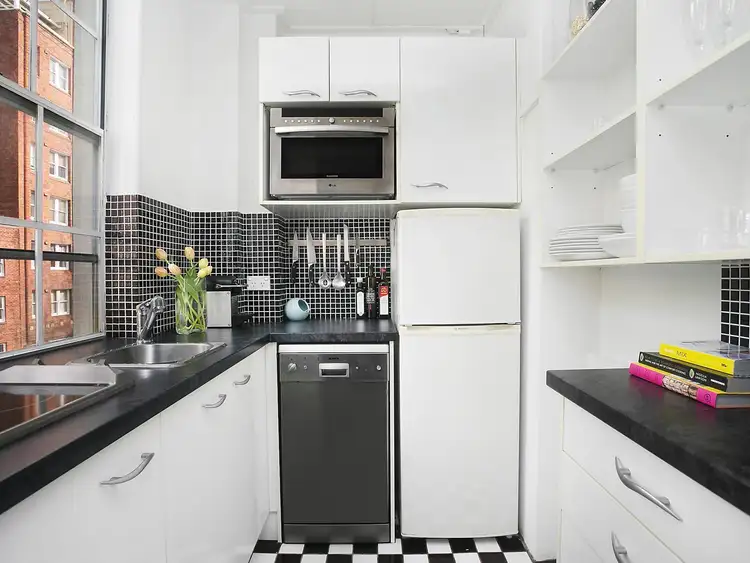 Third view of Homely apartment listing, 27/2 Greenknowe Avenue, Elizabeth Bay NSW 2011