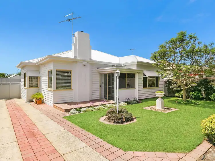 34 Shannon Avenue, Geelong West VIC 3218