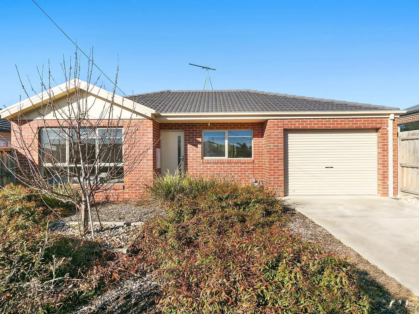 Main view of Homely townhouse listing, 1/25 Bruce Street, Bell Park VIC 3215