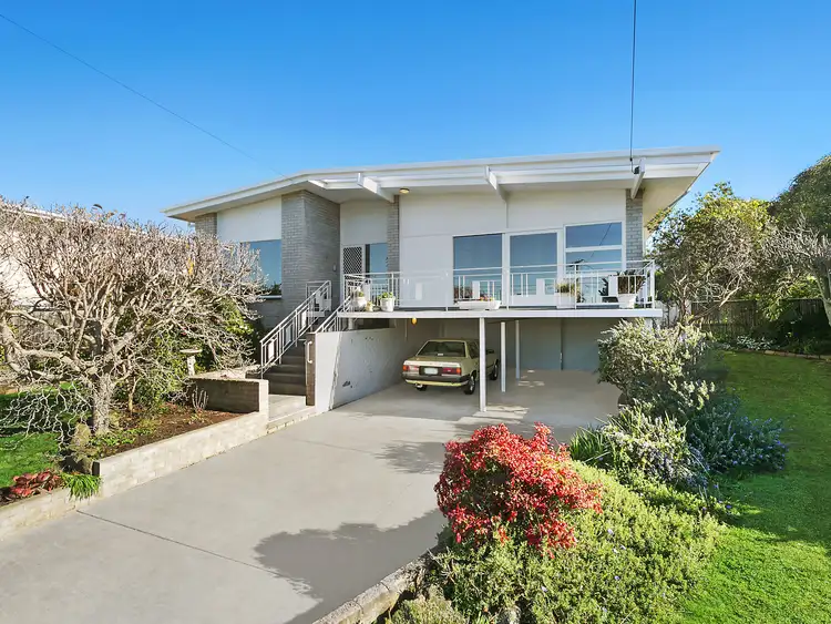 Second view of Homely house listing, 10 Kirriemuir Street, Hamlyn Heights VIC 3215