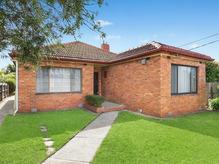 17 Mowat Street, Geelong West VIC 3218