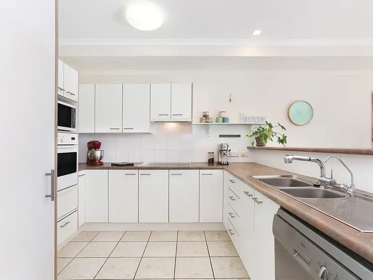 Fourth view of Homely unit listing, 2/19 Advance Place, Sunrise Beach QLD 4567