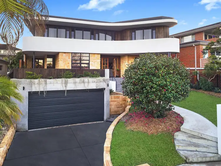 92 Albany Street, Point Frederick NSW 2250