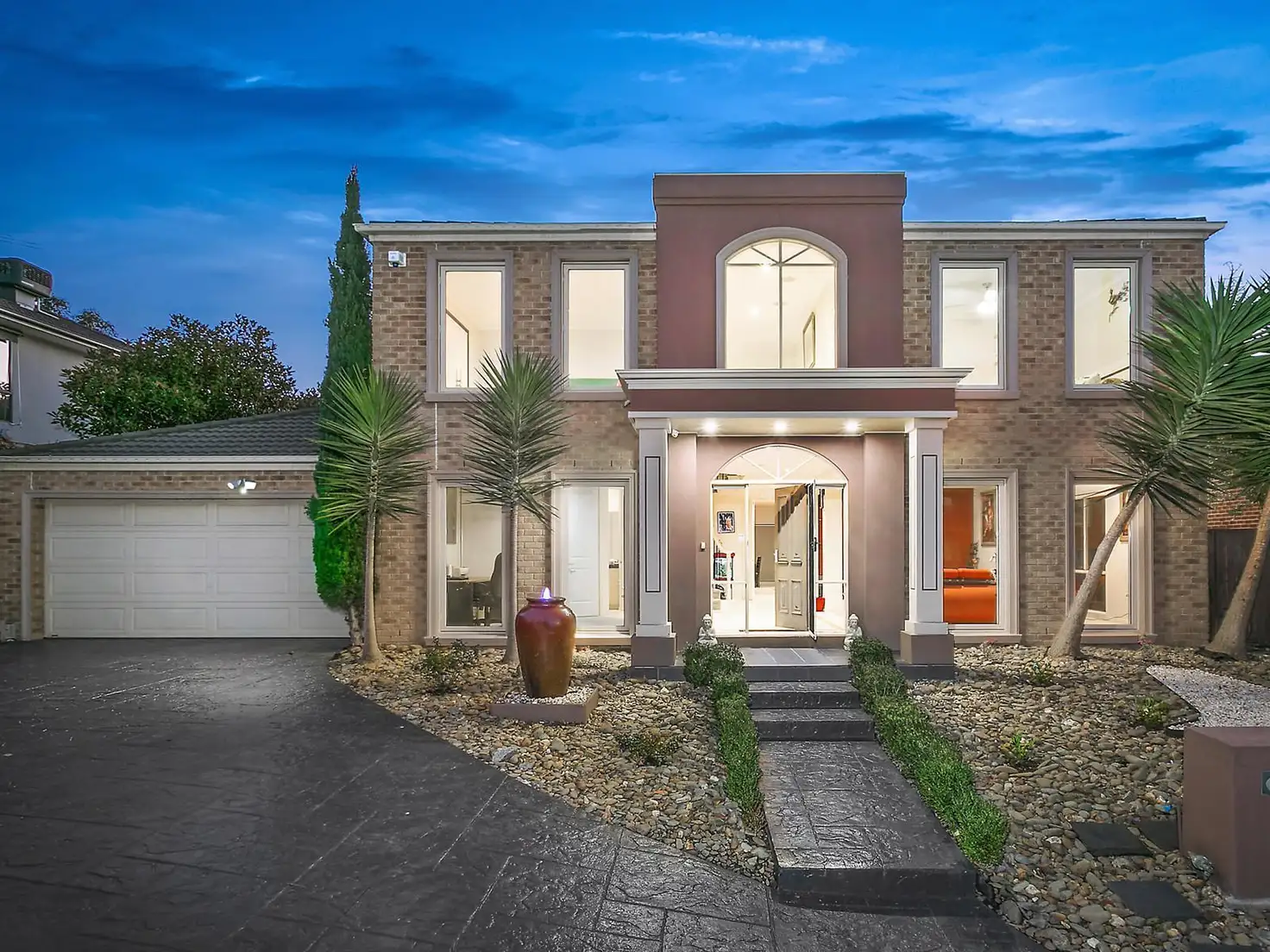 Main view of Homely house listing, 8 Montvale Mews, Mount Waverley VIC 3149