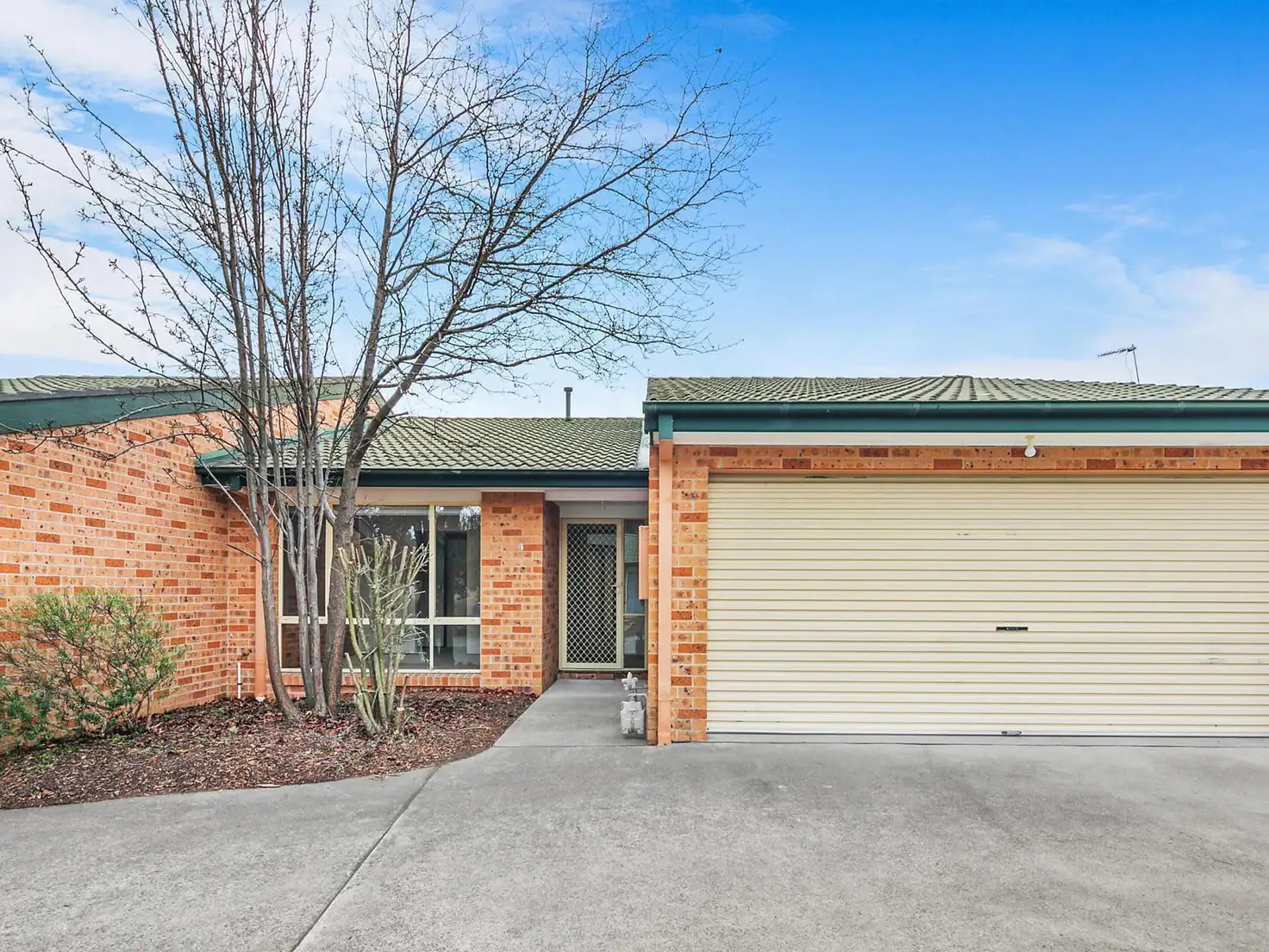 Main view of Homely townhouse listing, 4/10 Zeitz Court, Banks ACT 2906