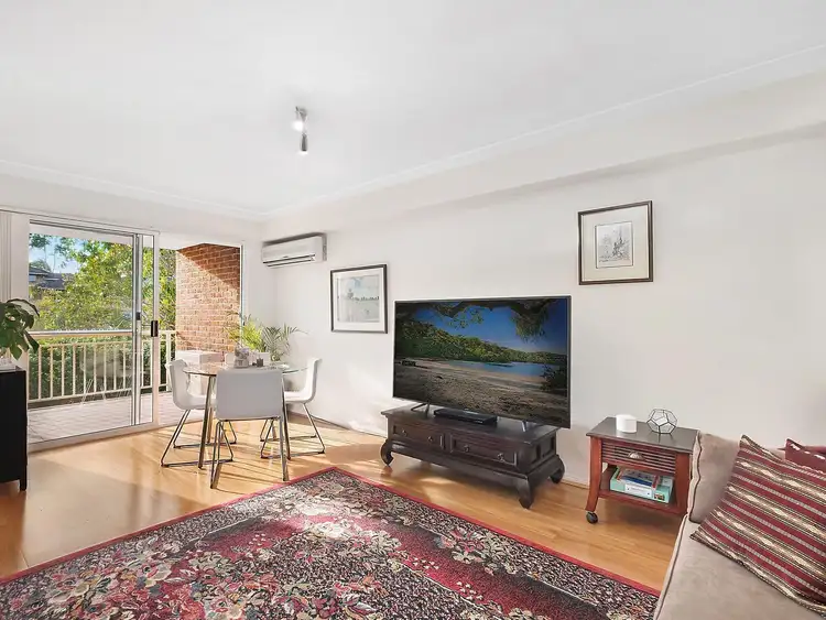 2/16 Bellbrook Avenue, Hornsby NSW 2077
