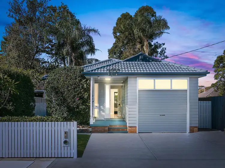 11 Margaret Street, Mayfield East NSW 2304