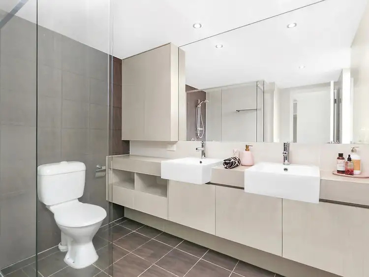 Sixth view of Homely apartment listing, 2/30 Bellevue Parade, Taringa QLD 4068