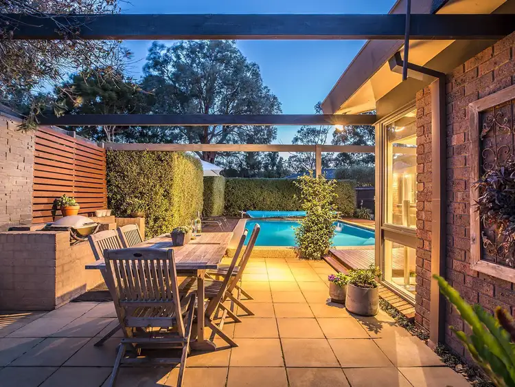 26 Cambrian Crescent, Wheelers Hill VIC 3150