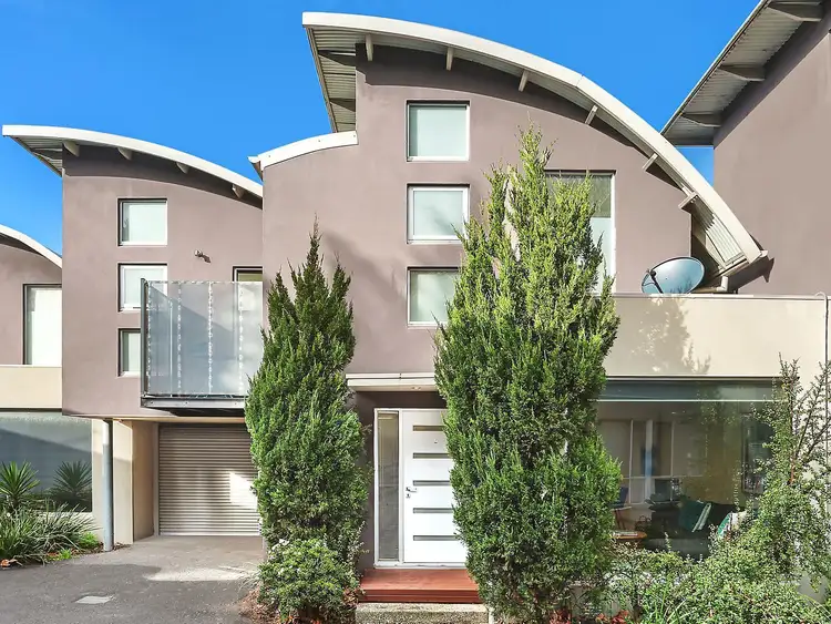 2/246 Barkly Street, St Kilda VIC 3182