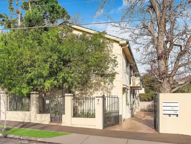 Sixth view of Homely apartment listing, 5/7 Coleridge Street, Elwood VIC 3184