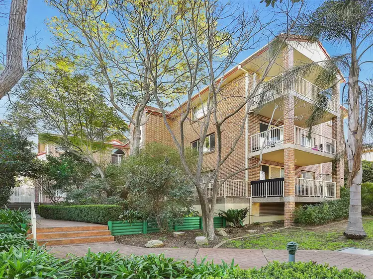 2/68 Reynolds Avenue