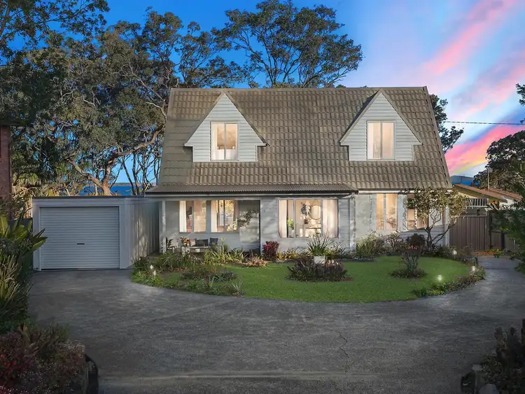 8 Leslie Avenue, Gorokan NSW 2263
