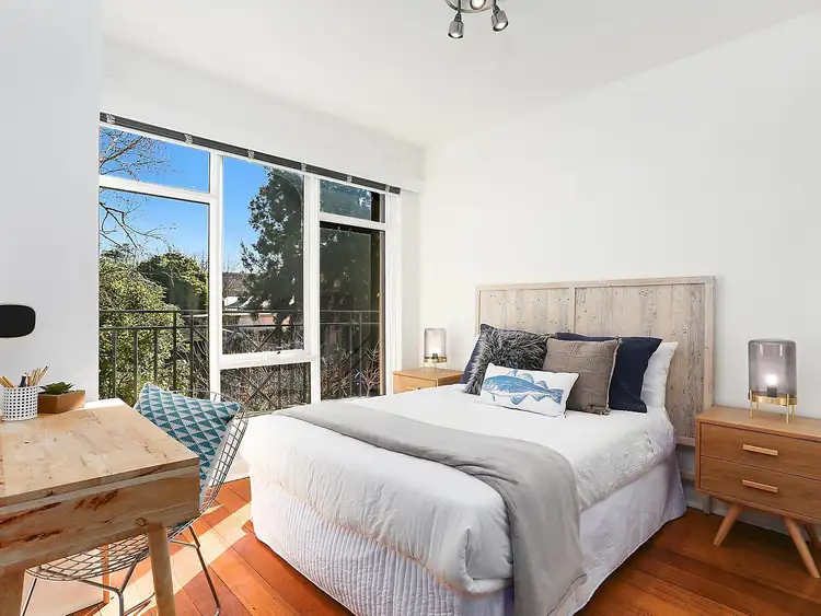 Third view of Homely apartment listing, 4/1 Marlton Crescent, St Kilda VIC 3182