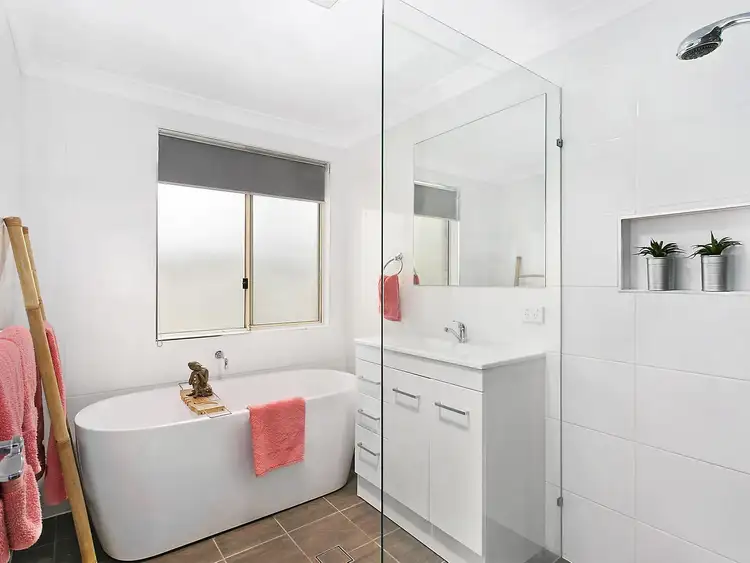 7 Westbrook Parade, Gorokan NSW 2263