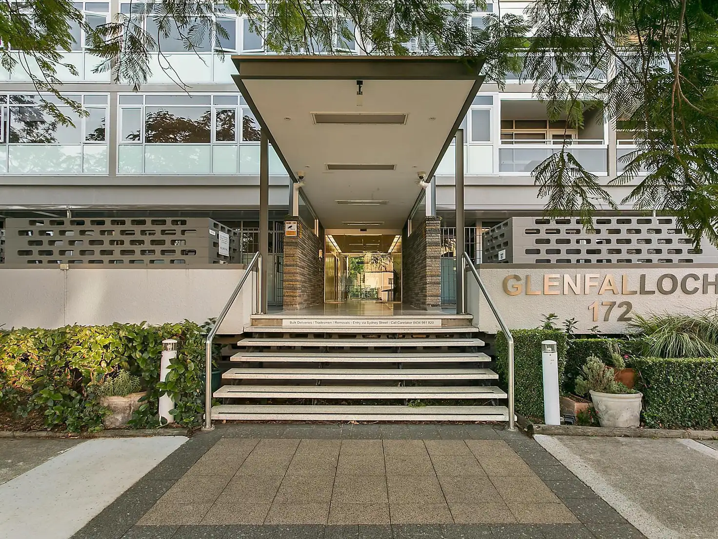 Main view of Homely apartment listing, 1A/172 Oxlade Drive, New Farm QLD 4005