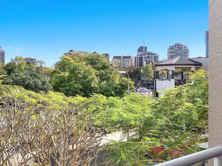 Sixth view of Homely apartment listing, 1A/172 Oxlade Drive, New Farm QLD 4005